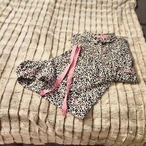 Victoria's Secret Pink and Black Pajama Set